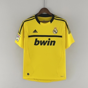 Retro Real Madrid 11/12 Goalkeeper Yellow Jersey