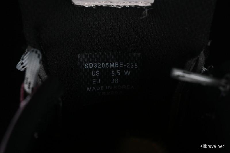 New Balance CRV CAP V2 Casual Sneakers with Flat Silhouette and Mesh Upper - SD3205BY2