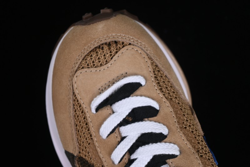 Nike Sacai VaporWaffle 3.0 Fashion-Forward Sneakers with Hybrid Design - CV1363-201