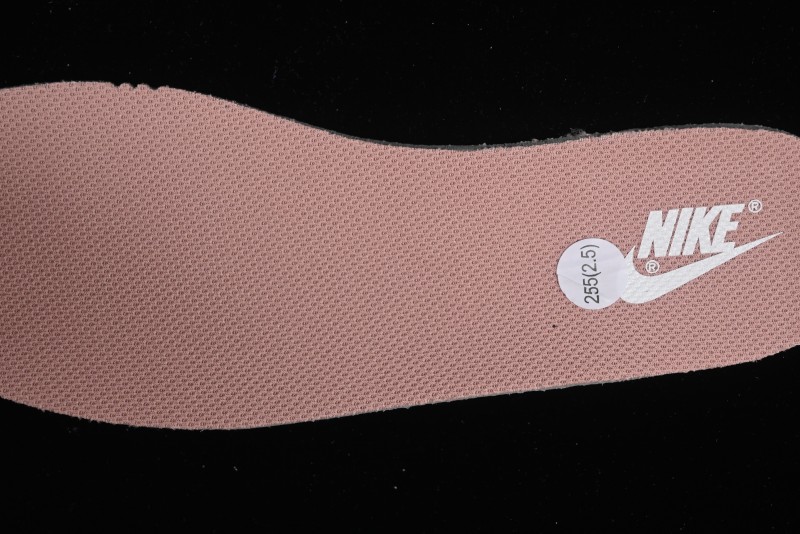 Nike Dunk Low SB Casual Sneakers with Knit Cat and Rose Pink Design - DD1503-118