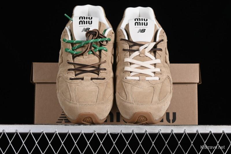 Miu Miu x New Balance 530 Low-Top Retro Running Sneakers with Deconstructed Design - 38165
