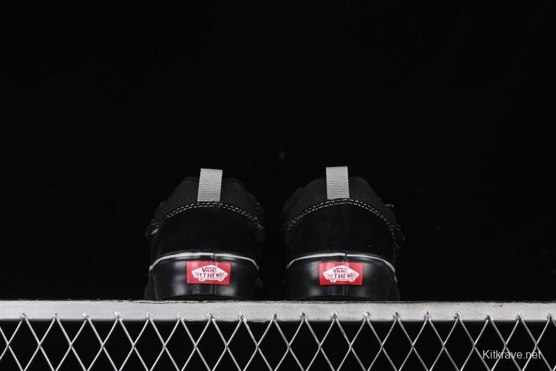 Vans Knu Skool Low Top Retro Casual Vulcanized Slip-On Shoes in Black - VN000CRPBMA