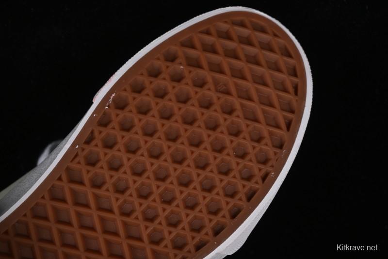 Vans Knu Skool Low-Top Retro Casual Vulcanized Slip-On Shoes in Grey Blue - VN000D6CCCZ