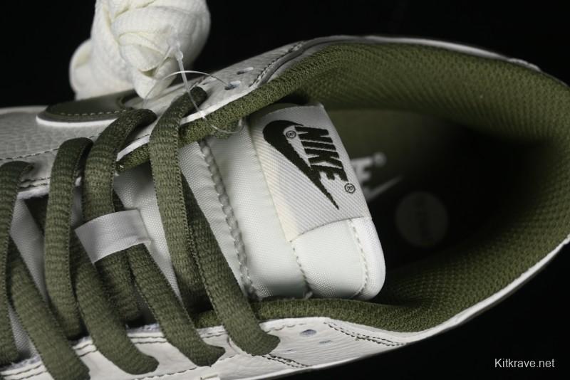 Nike SB Dunk Low x Undefeated Collaboration Casual Skate Shoes - UN1697-633