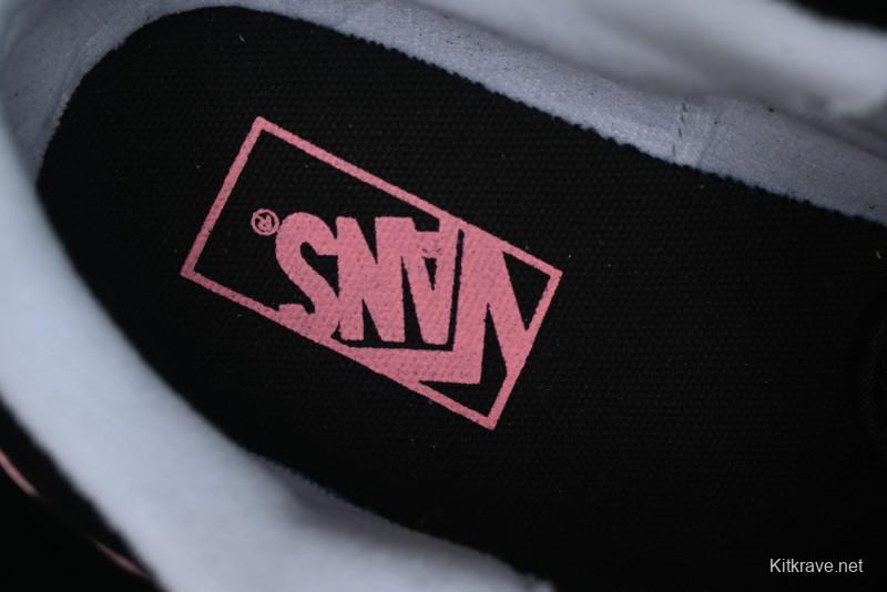 Vans Knu Skool Low Top Retro Sneakers in Black Pink with Big Logo - VN0009QC6BT1