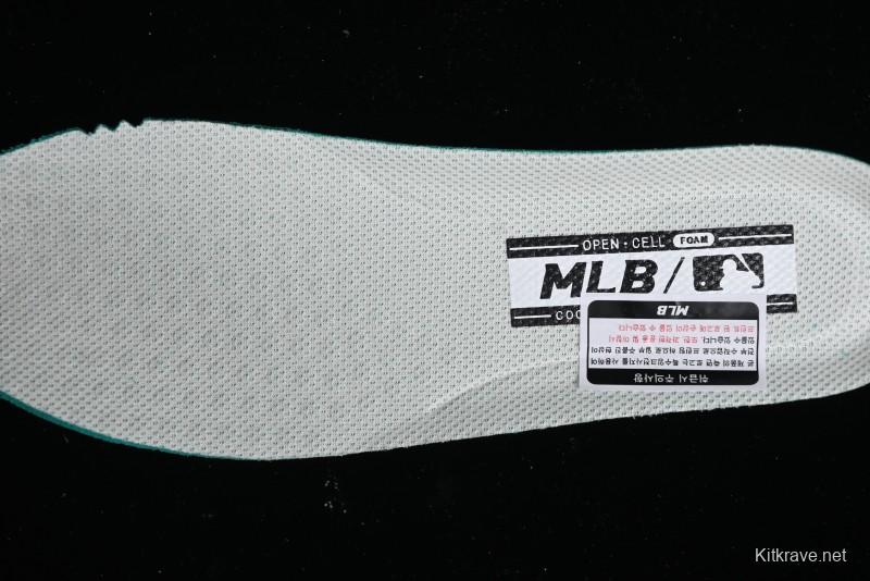 MLB Chunky Liner Basic New York Yankees Thick Sole Casual Sneakers with 6cm Height Increase - 3ASXCBO3N50COS