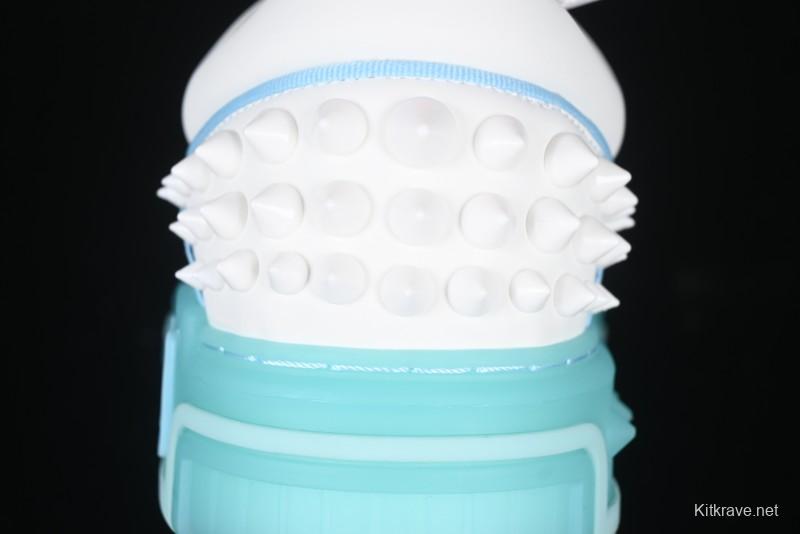 Christian Louboutin Funnyto Flat Comfortable Fashion Low-Top Sneakers with Raw Ice Blue Sole - X.D4