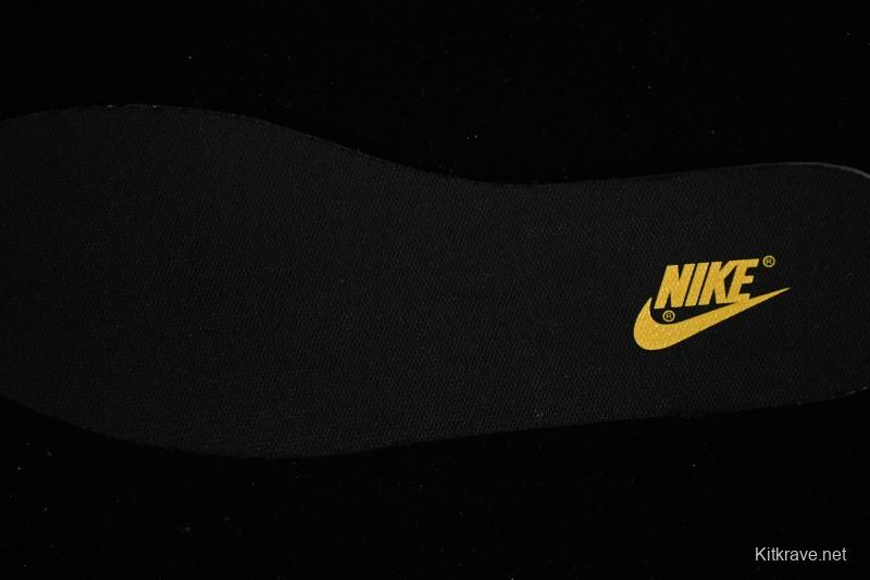 Nike SB Dunk Low Custom Collaboration Otomo Katsuhiro x Nike SB Dunk Low "Steamboy OST" - CT0856-104