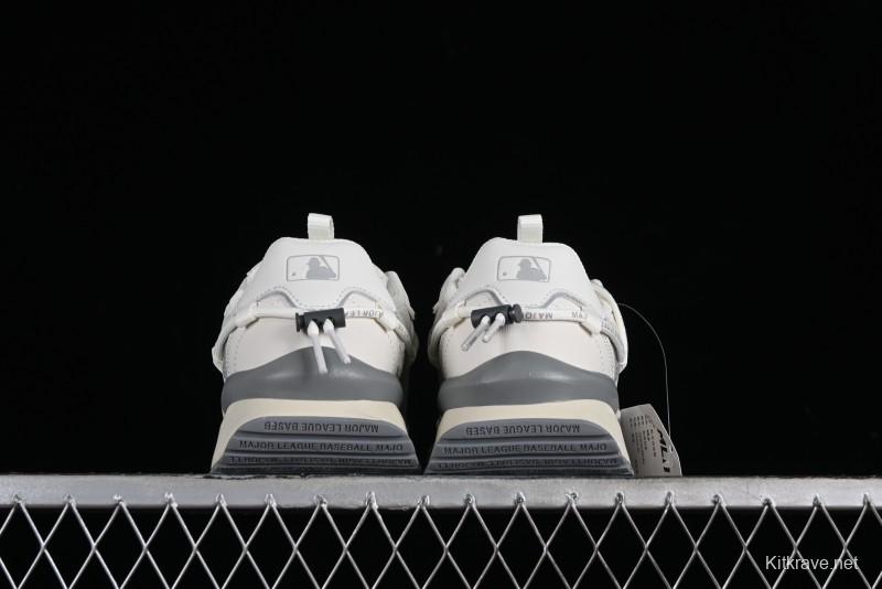 New York Yankees Chunky Runner Basic Lace-Up Lightweight Casual Sneakers - 3ASHCRR3N43WHS