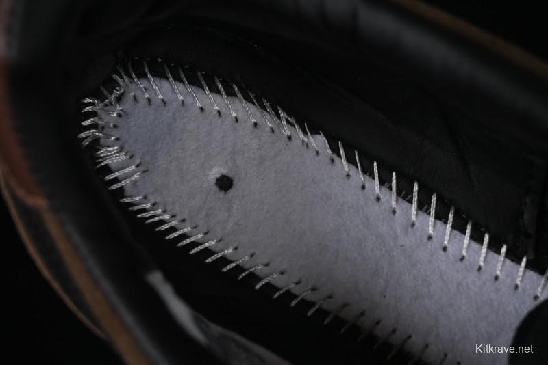 Nike Classic Cortez Leather Retro First Generation Running Shoes - FJ5180-200