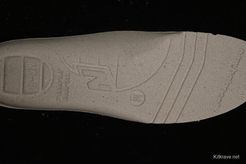 New Balance 1906 Series Retro Dad Style Casual Running Shoes - M1906RKC