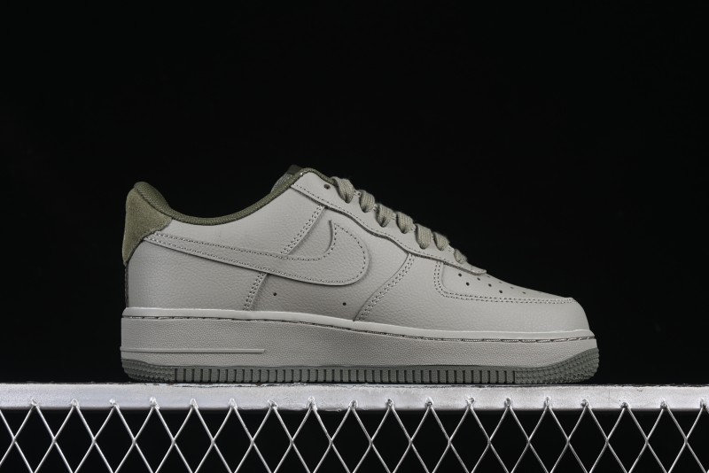 Nike Air Force 1 '07 Low Casual Sneakers with Full-Length Air Cushion - HM9483-300