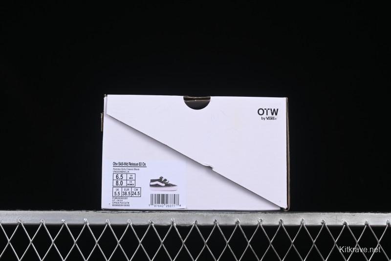 Vans HommeGirls x Vans Sk8-Mid Fashion Casual Mid-Top Canvas Sneakers with Bold Side Stripes - VN000NBNCJK