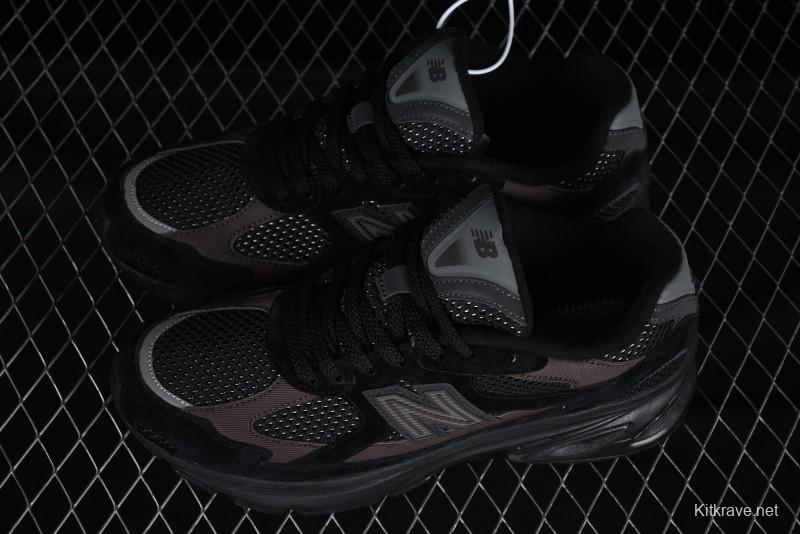 New Balance 2010 Series Retro Casual Running Shoes with Soft Suede and Nylon Mesh - M2010RN