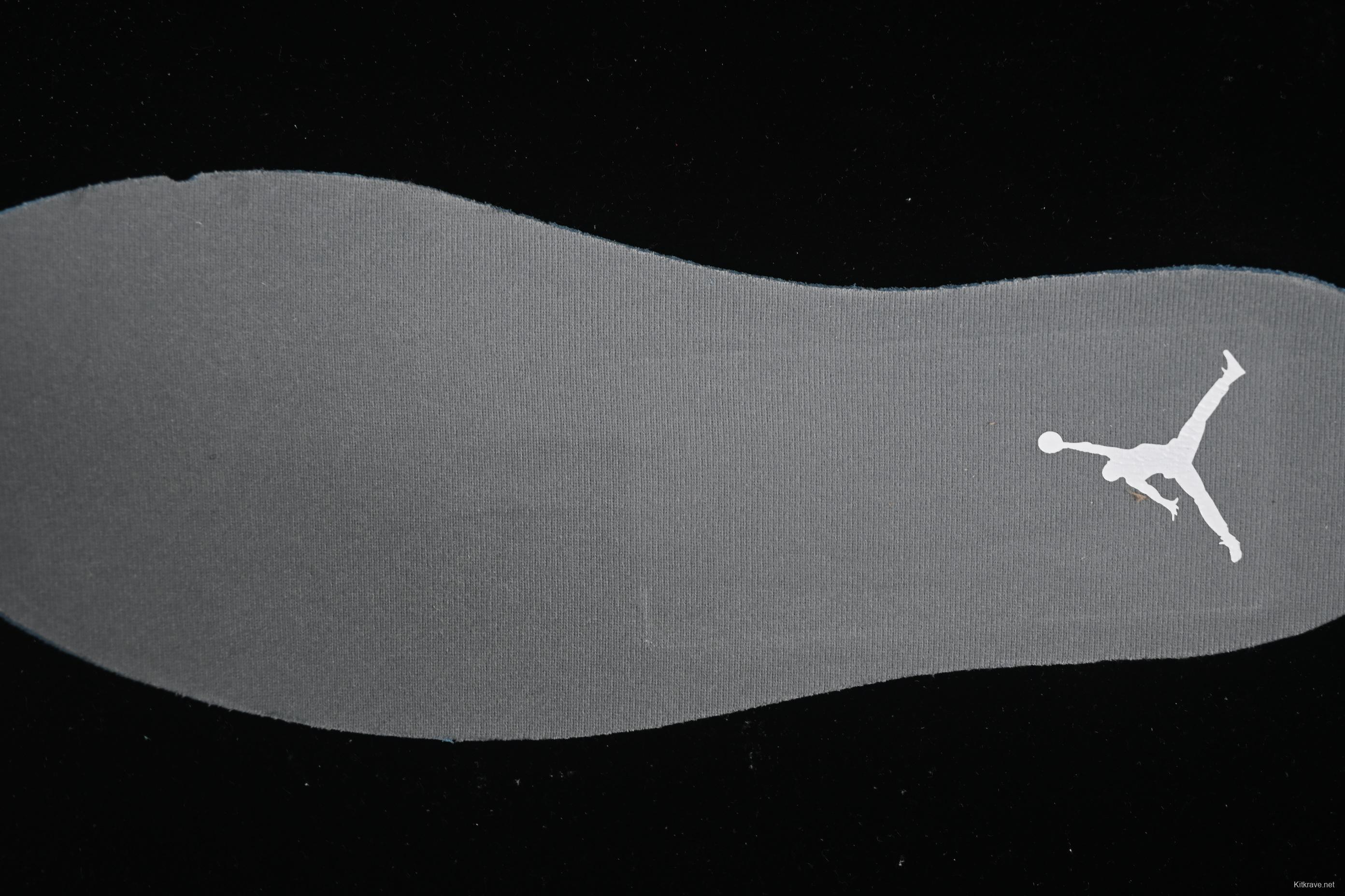 Nike Air Jordan Legacy 312 Low Sneakers with Velcro Strap and Triple Design - CD7069-124