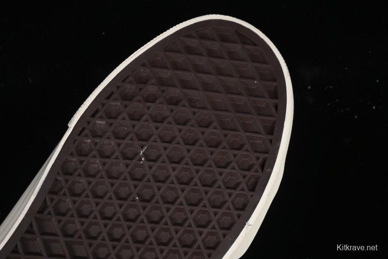 Vans Old Skool 36 Low-Top Retro Skate Shoes - VN000D57FRS