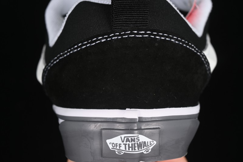Vans Knu Skool Low-Top Retro Chunky Sneakers - VN0009QCCJJ