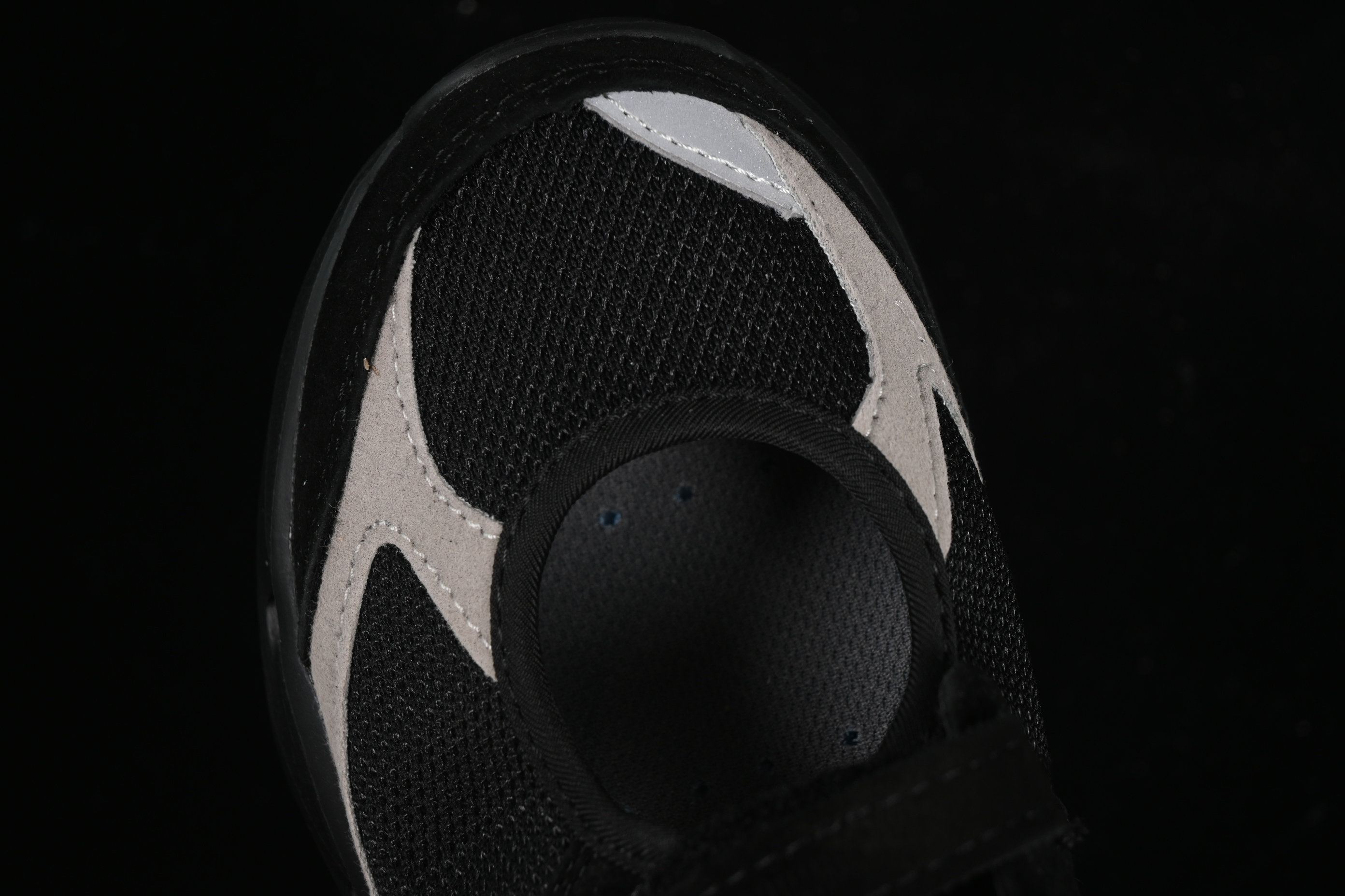 New Balance Breeze Low-Top Lifestyle Casual Shoes for Summer with Enhanced Breathability - SD2203BK