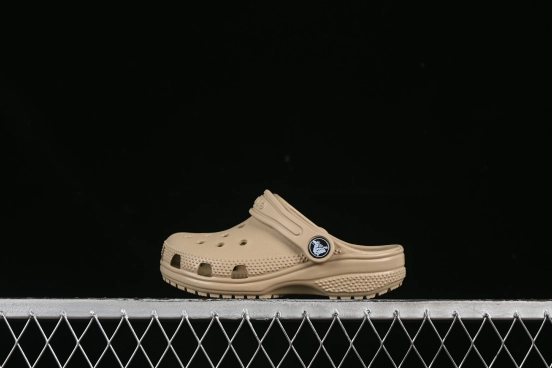 Crocs Classic Clog Kids Lightweight Comfortable Slip-Resistant Sandals with Ventilation Holes - Classic Clog