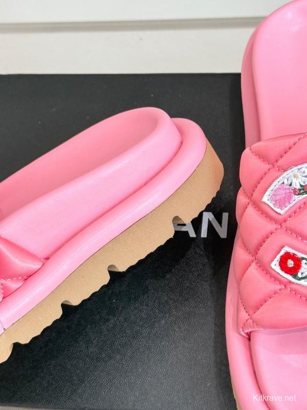 2025 CHANEL Pink Quilted Leather Slippers KFY00260