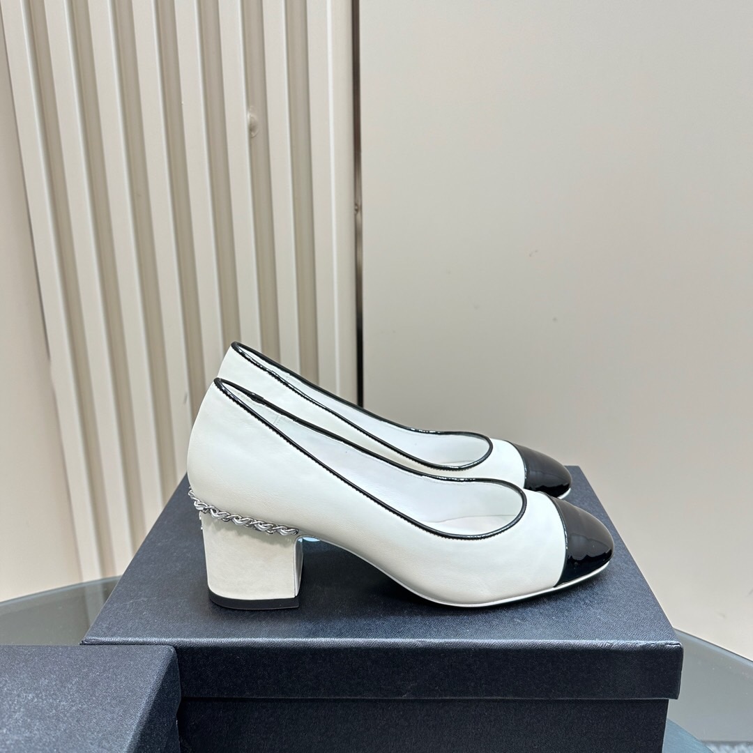 2025 Women Chanel White Black Leather Block Heel Pumps