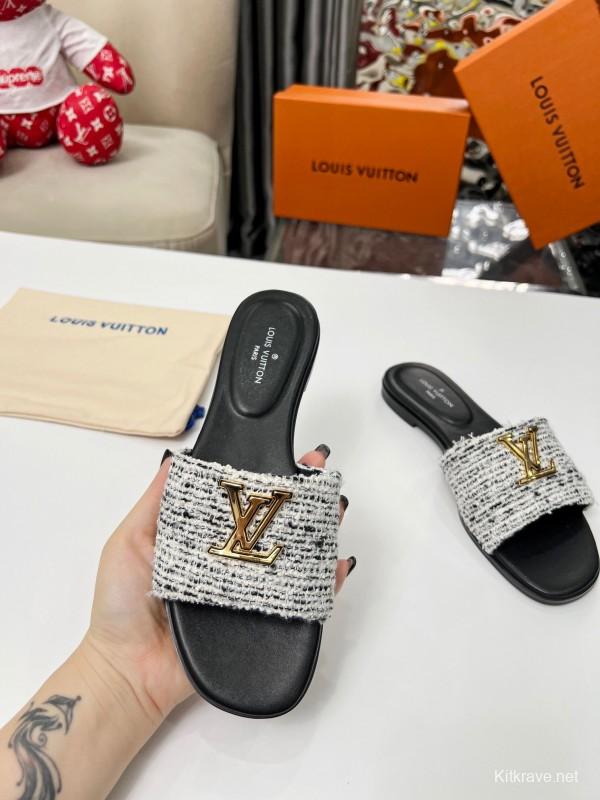 2025 Women Louis Vuitton Black White Fabric Slippers LY00210