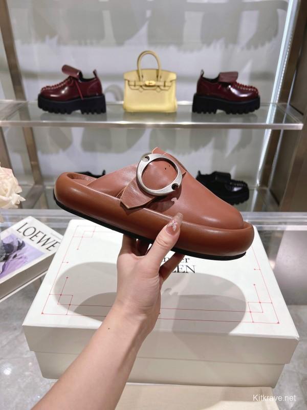 2025 Unisex Alexander McQueen Brown Leather Boken Toe Mule Flexion KFY00300