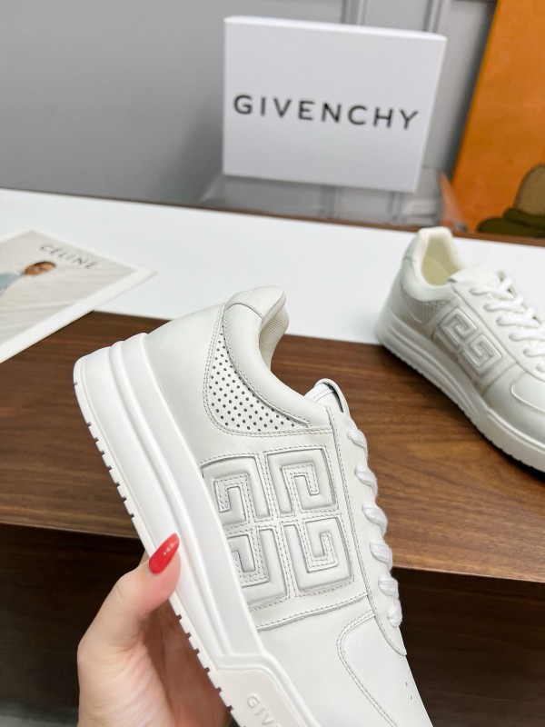 2024 Unisex Givenchy White Silk Calf Leather Patent Leather Sneakers MJ00380
