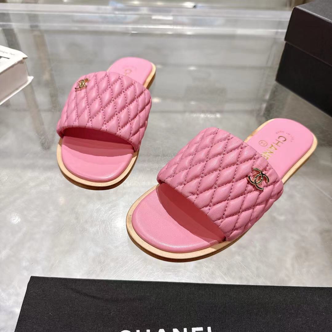 2025 Women Chanel Pink Lambskin Slippers LY00240