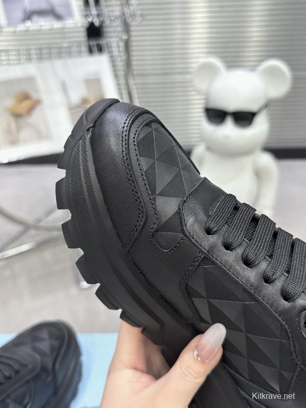 2025 Unisex Prada Black Leather Sneakers KFY00310