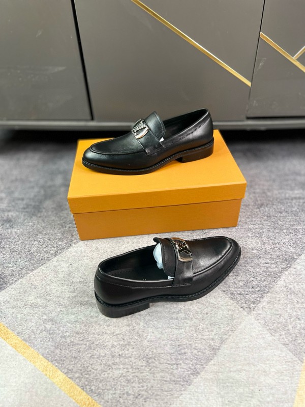 2024 Men Louis Vuitton Black Leather Loafers MJ00290