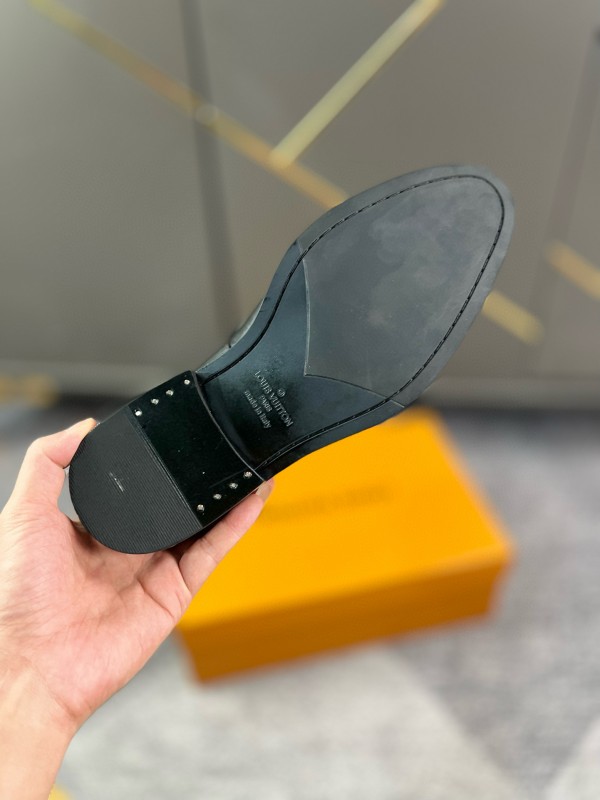 2024 Men Louis Vuitton Black Leather Loafer MJ00290