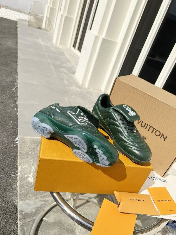 2025 Unisex Louis Vuitton Green Leather Sneakers MJ00380