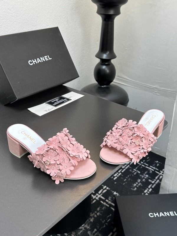 2025/Women Chanel Pink Suede Floral Embellished Block Heel Sandals LY00360(F)