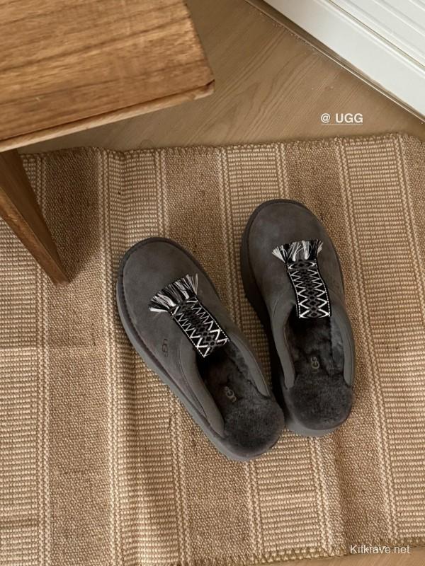 2024 UGG Gray Suede Slippers Tassel MJ00230