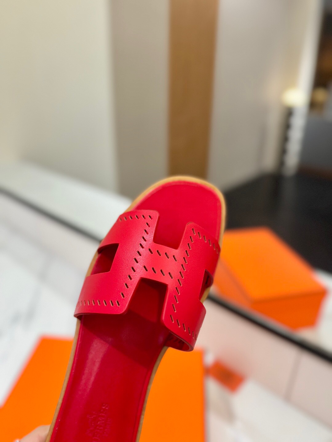 2025 Women Hermès Red Leather Slippers KFY00260