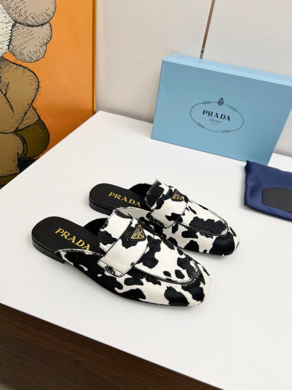 2025 Women Prada Black White Calf Hair Loafers LY00260