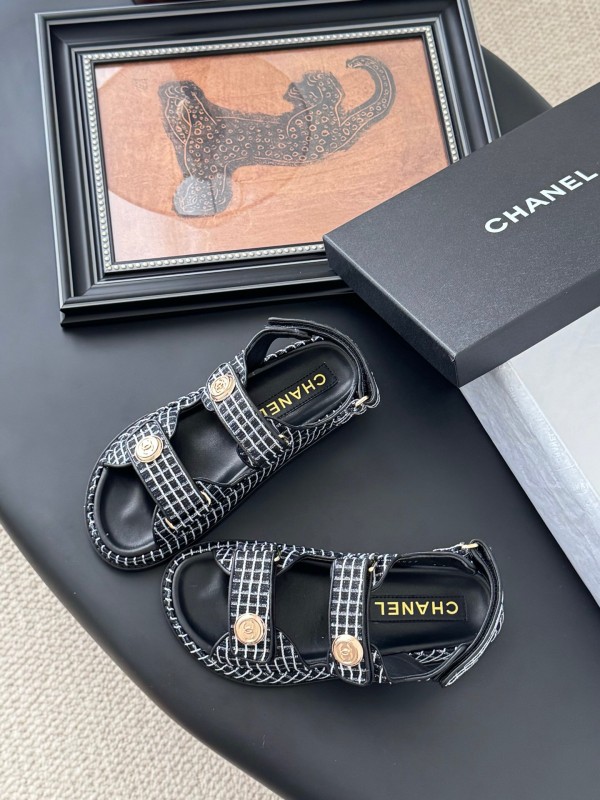 2025 Women Chanel Black Leather Sandals LY00320