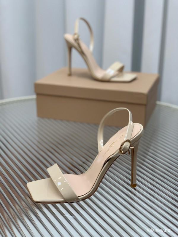 2025 Women Gianvito Rossi Beige Patent Leather Sandals