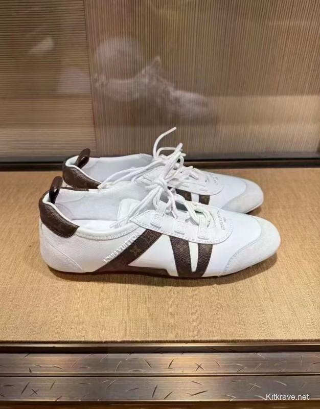 2025 Unisex Louis Vuitton White Brown Leather Sneaker LY00340