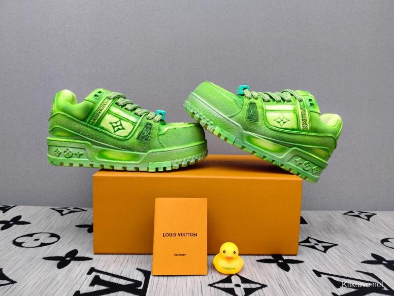 2025 Unisex Louis Vuitton Green Mesh Suede Trainer KFY00510