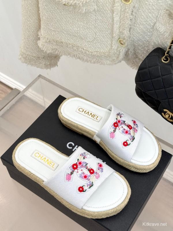 2025 Women Chanel White Embroidered Cotton Slippers KFY00230
