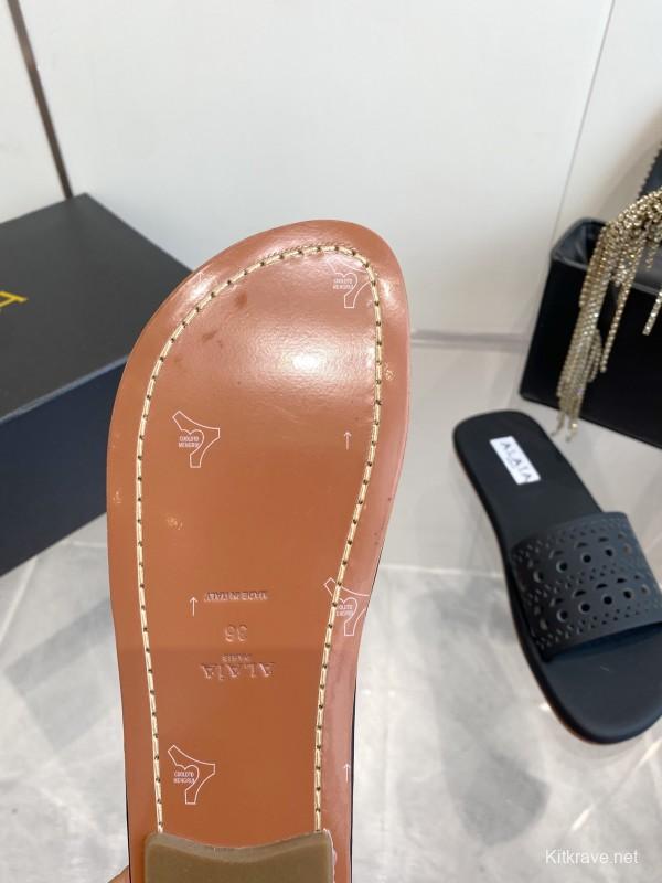2025 Alaa Black Leather Slippers KFY00280