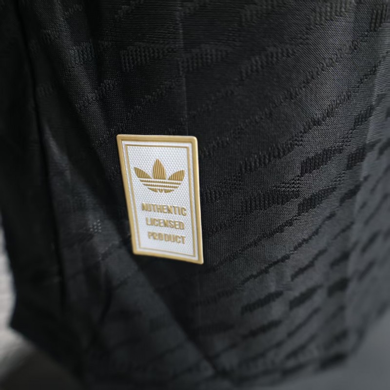 Player Version 25/26 Real Madrid Black Goalkeeper Jersey