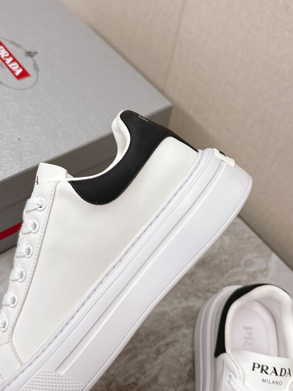 2025 Unisex Prada White Black Calfskin Leather Sneakers KFY00290