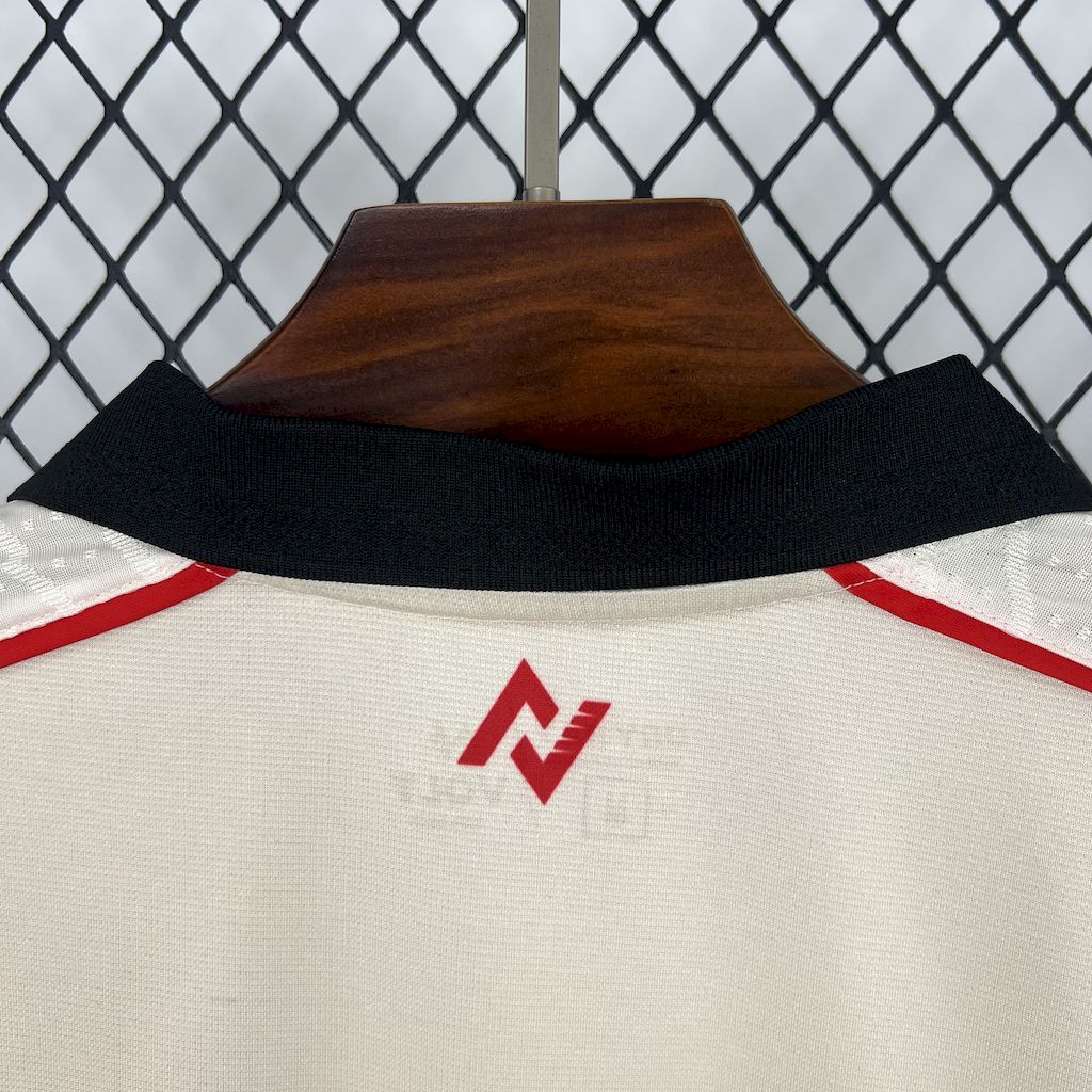 2025/26 Vitoria Beige Goalkeeper Jersey