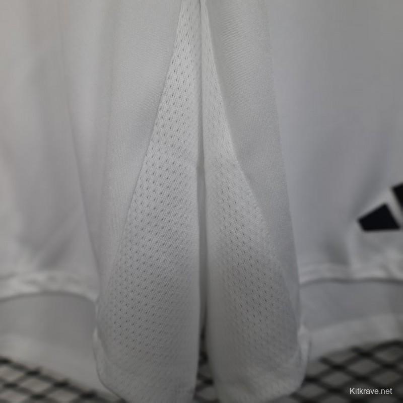 Player Version 25/26 Manchester United Home Shorts