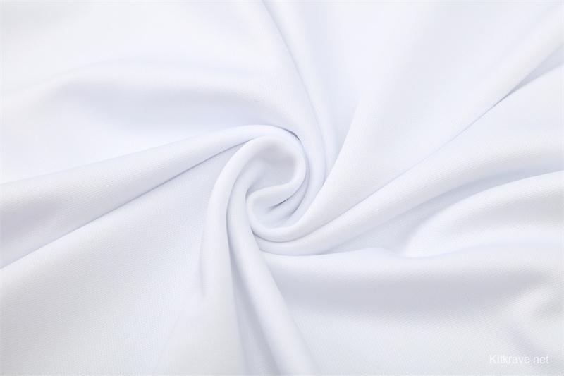 Retro 04/05 Real Madrid White Half Zipper Jacket