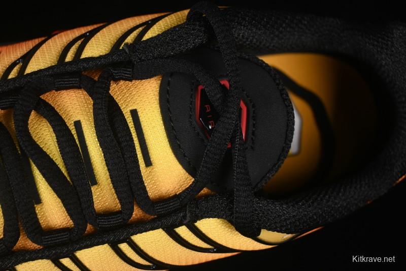 Nike Air Max Plus Retro Running Shoes with Air Cushion Technology - HF0552-001