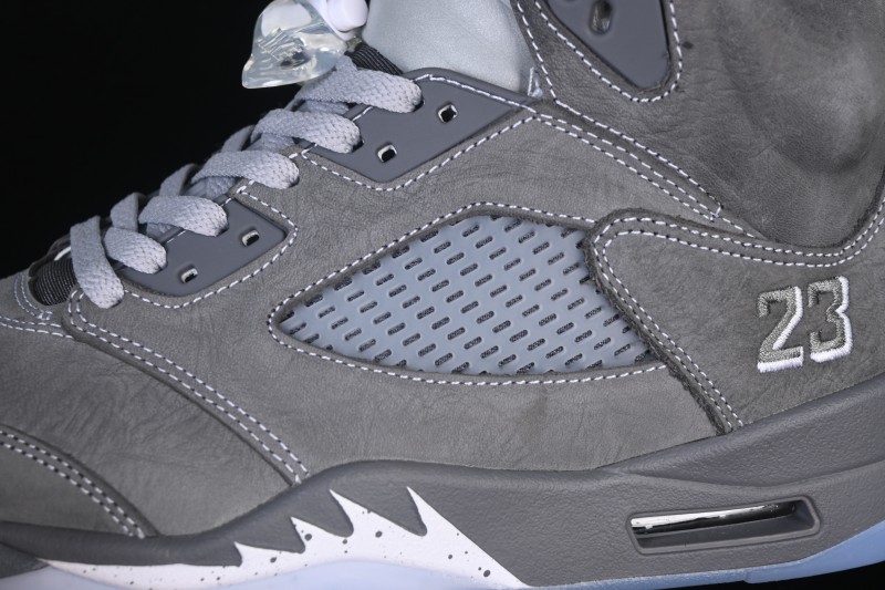 Nike Air Jordan 5 Retro Basketball Shoes with Wolf Grey Design - DD0587-002
